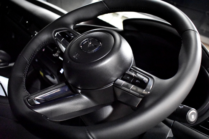 MAZDA3-10
