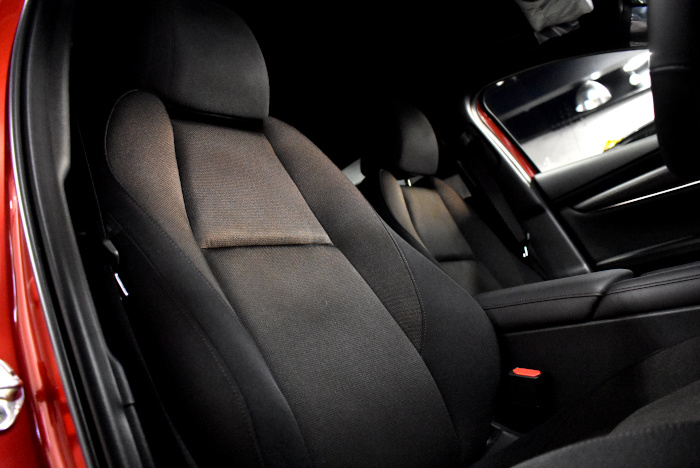 MAZDA3-12